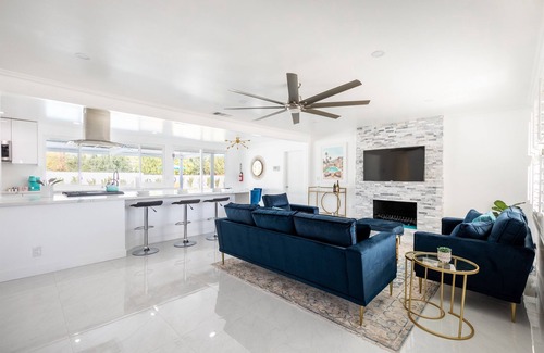 Racquet Club West Villa | Inviting Salt Water Pool Spa Just Minutes from Downtown