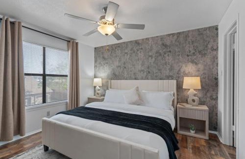 McNeil House | Lux Private Retreat - King Bed