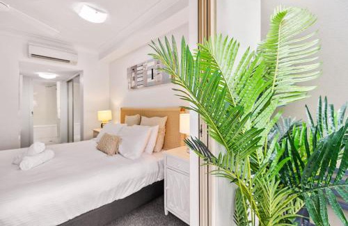 Westcourt Apartment | Elegant Apartment in Cairns with Pool & Family-Friendly Vibes
