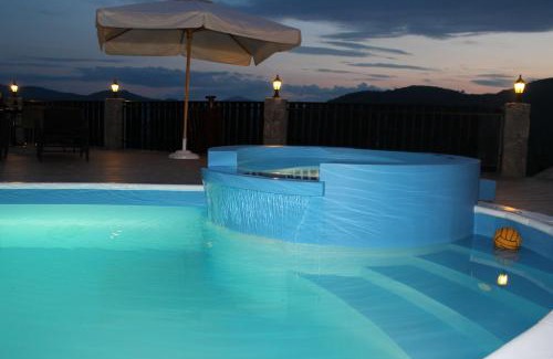 Central Serbia Apartment | Elegant Ivanjicki Konaci: 4-Star Stay with Ocean Views