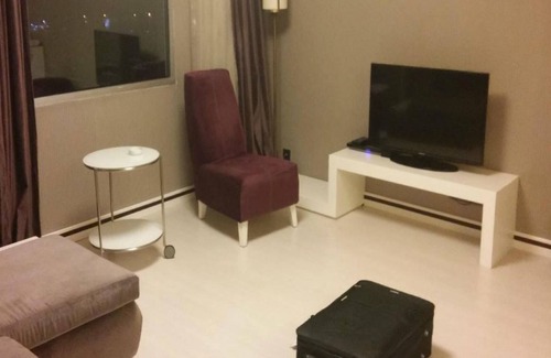 Kucukbakkalkoy Apartment | Convenient Studios Near Metro with Family-Friendly Amenities