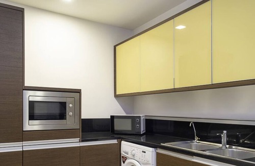 Palm Jumeirah Apartment | LUX The Grandeur Palm Garden View Suite
