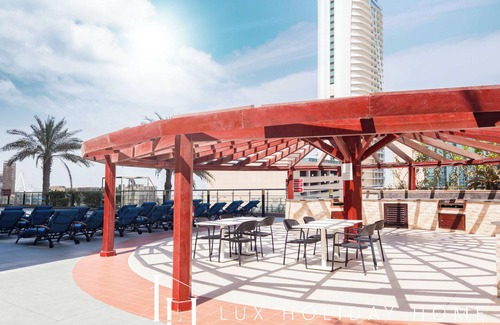 Dubai Apartment | Experience LUX The Sky View Suite at Dubai Marina