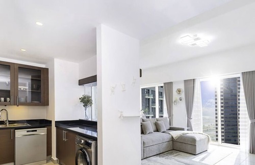 Business Bay Apartment | LUX The West Wharf Canal View Suite