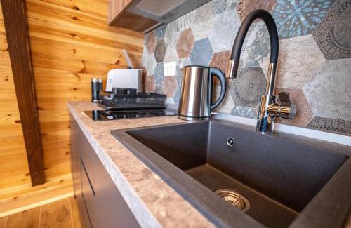Zlatibor Villa | Family-Friendly Retreat at Lux Vila PASTIR with Hot Tub