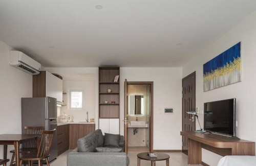 Truc Bach Hotel | Inviting Westlake Studio with Spa and Family-Friendly Amenities