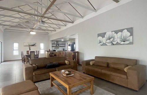 Prince's Grant Golf Estate House | Coastal 6 Sleeper in Golf Estate – Ideal for Families