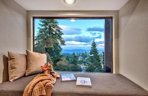 Tahoe Village House | Discover Blue Diamond Lodge at Lake Tahoe: Pet-Friendly Retreat