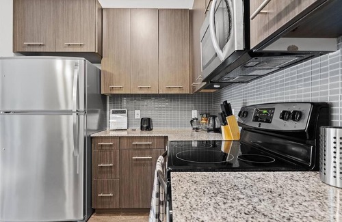 Leander Apartment | Guest Rated 10/10: Poolside Retreat with Pet-Friendly Perks