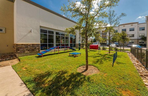 Leander Apartment | Guest Rated 10/10: Poolside Retreat with Pet-Friendly Perks