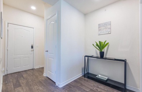 Sweetbriar Apartment | Stylish 2BD Apartment in Austin's Vibrant SoCo District
