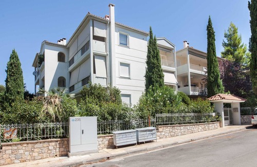 Drosia Apartment | Luxe 3 Bd Penthouse 5 Min from Drosia Square
