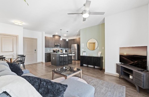 Leander Apartment | Elegant 3B/2B Retreat - Pool, Gym & Pet Friendly Amenities
