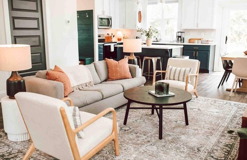 Athens House | Stunning 3BR Home Steps from Sanford Stadium & UGA