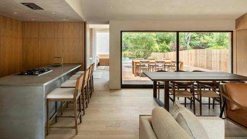 St. Edwards House | Luxe 4-Bedroom Wellness Retreat with Pool