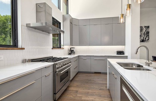 Alexander House | Luxe 5BR w/Home Theater | Pool Table | Firepit