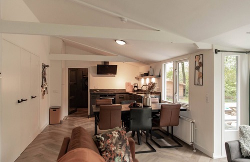 Exloo House | Beautiful 6-Person Holiday Home in Drenthe with Spa & Hot Tub