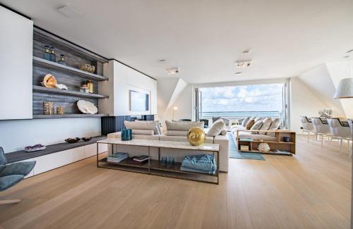 Cadzand-Bad Apartment | Elegant Apartment with Pool & Sauna by the Beach