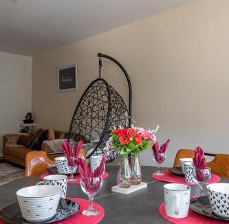 Wilrijk Apartment | Elegant Apartment with Parking & Garden in Wilrijk, Antwerp