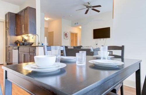 Astrodome Apartment | Luxe Apt with Pool, Gym, Wi-Fi, Pets Allowed