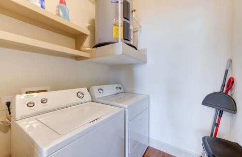 Astrodome Apartment | Luxe Apt with Pool, Gym, Wi-Fi, Pets Allowed