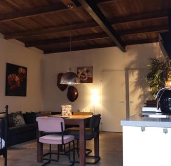Breezand Bed & Breakfast | Cozy Bloemenzicht BnB: Oceanfront Retreat, 10 Min from Beach