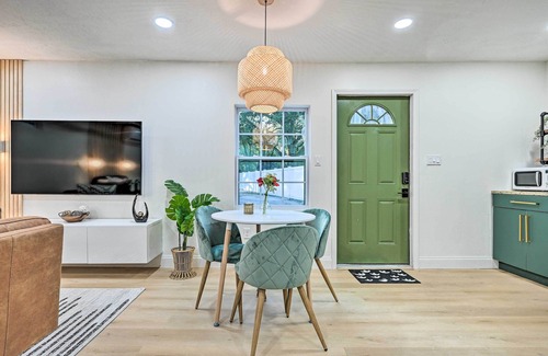 Limona Improvement Cottage | Inviting Brandon Retreat with Private Pool & Hot Tub