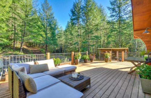 Gaston House | Cozy Cabin Retreat Near Lake with Family & Pet Amenities