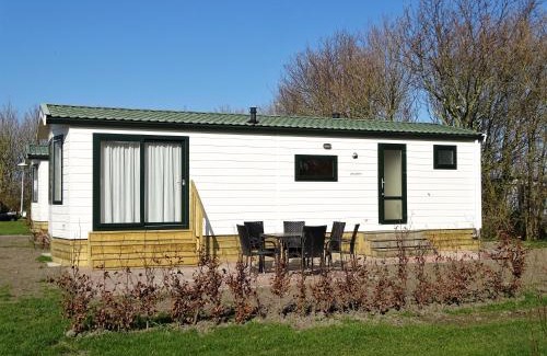 Meliskerke Apartment | Stylish Luxe Chalet 5 - Perfect for Families and Getaways