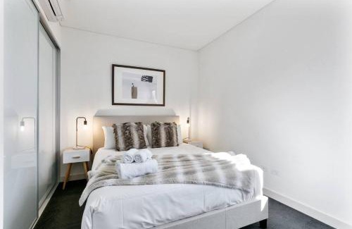 East Perth Apartment | Stylish Luxe Chic Hotel with Perfect 10/10 Ratings