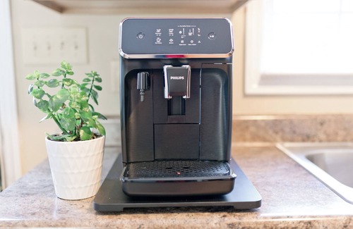 Durham House | Luxe } Coffee Bar! Minutes to Duke & downtown, Eco+ Family friendly + Fire pit