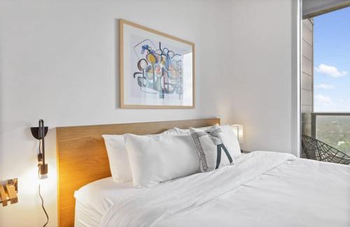 Rainey Street Historic District Apartment | Modern Condo Retreat with Pool in Downtown Austin