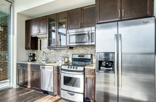Waller Creek District Apartment | Modern Downtown 1BR with Gym & Pool, Steps from 6th St