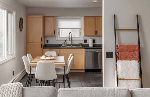 Downtown Anchorage Apartment | Downtown Paradise: 2BR Oasis with Family-Friendly Amenities