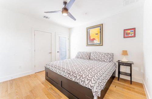 Blackshear-Prospect Hill House | Stylish East Downtown 3BR Condo - Walk to Bars & Shops