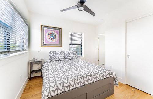 Blackshear-Prospect Hill House | Stylish East Downtown 3BR Condo - Walk to Bars & Shops