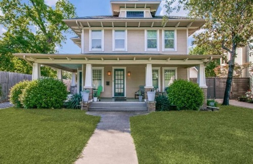 Old East Dallas House | Luxe Farmhouse near Deep Ellum & Bishop Arts