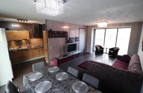 Venray Apartment | Highly Rated ERA Studio's with Oceanfront Views