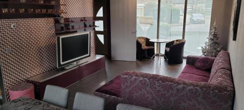 Venray Apartment | Highly Rated ERA Studio's with Oceanfront Views