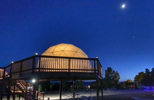 Canon City House | Luxe Glamping Dome | Queen Bed | Deck Views | Near Royal Gorge Bridge & Park