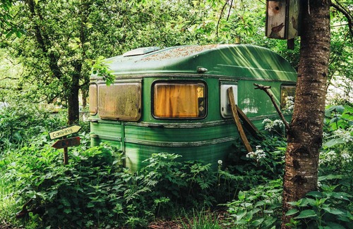 Venhuizen RV Rental | Tranquil Glamping Tent Experience in West-Friesland