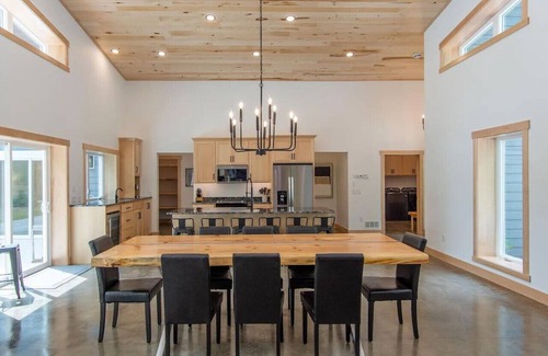 Crosslake Apartment | Luxe Haven: Luxe Lakefront Views, Relax & Escape