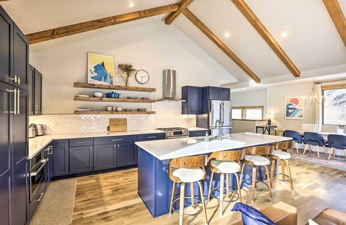 Silverthorne House | Top-Rated Silverthorne Home with Ski Access & Hot Tub