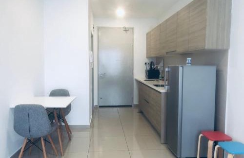 Shah Alam House | Luxe Homes at i-City - WiFi TV Box & 1 Carpark