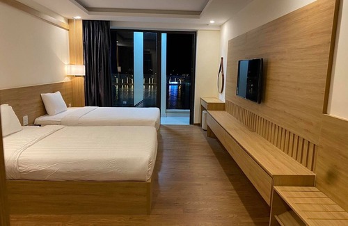 Dong Hoi Hotel | Stylish Oasis: Guest Rated 8/10 with Top Amenities
