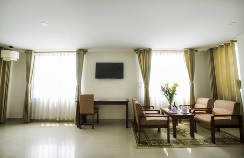 Dong Hoi Hotel | Stylish Oasis: Guest Rated 8/10 with Top Amenities