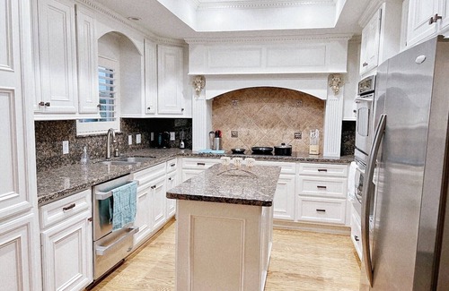 Nassau Bay House | Waterfront 5BR House with Fishing, Spa & NASA Adventures