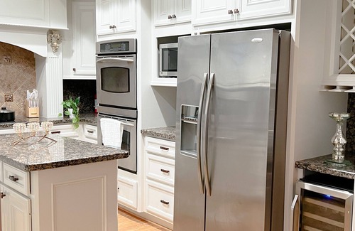 Nassau Bay House | Waterfront 5BR House with Fishing, Spa & NASA Adventures