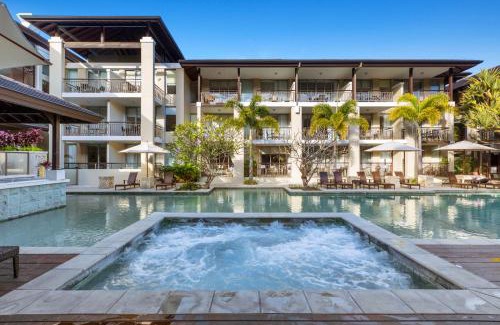 Casuarina Apartment | Elegant King Studio at Santai Resort with Pool & Hot Tub