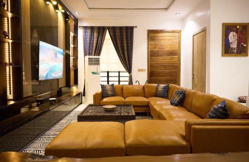 Somolu House | Luxe Lekki Retreat